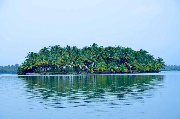 Kavvayi Island – A Scenic Backwater Paradise in Kannur
