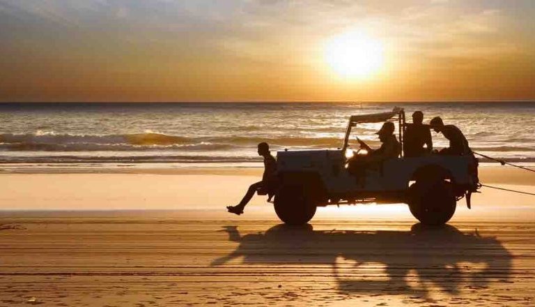 Muzhappilangad Drive-in Beach – India’s Longest Drive-in Paradise